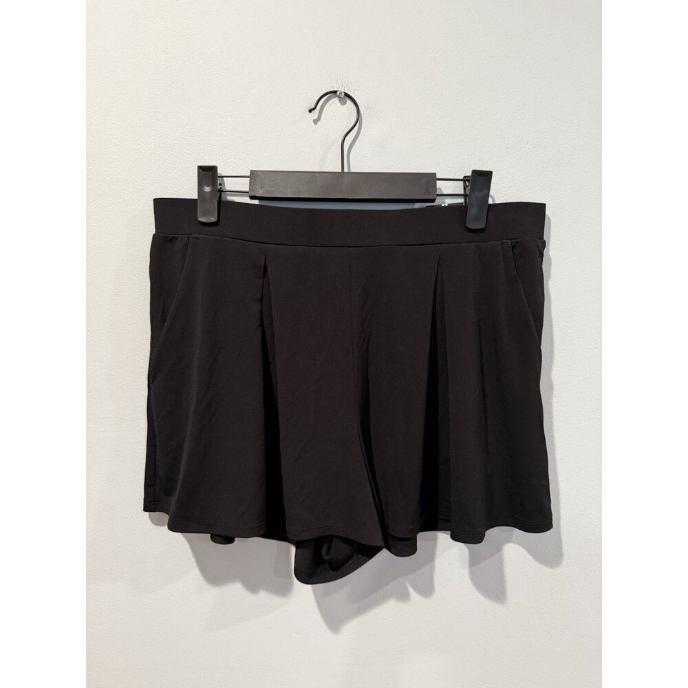 NEW Express Shorts Womens Medium Blk Stretch Lightweight Minimal Travel Vacation